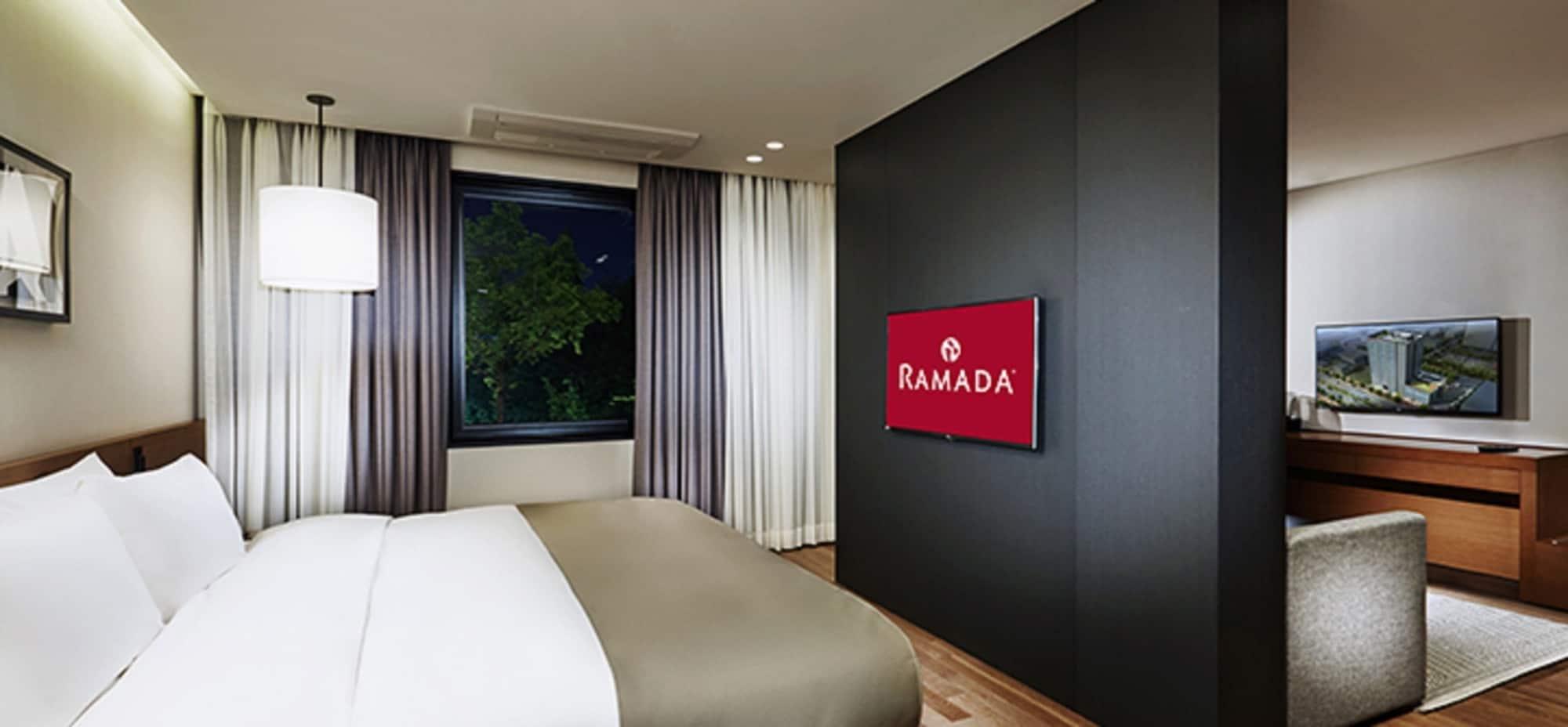 Ramada By Wyndham Gunsan Hotel Exterior photo