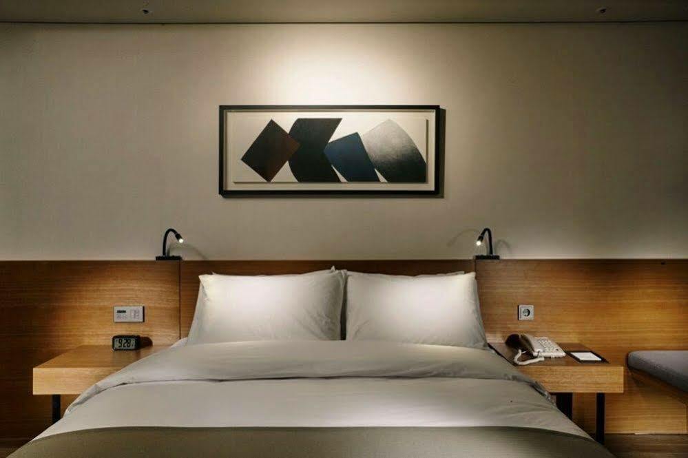 Ramada By Wyndham Gunsan Hotel Exterior photo
